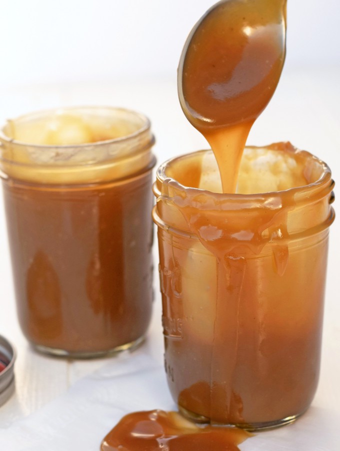 Homemade Caramel Sauce - You'd never guess this easy to make, gooey, sweet caramel sauce is paleo, dairy-free, and refined sugar free!