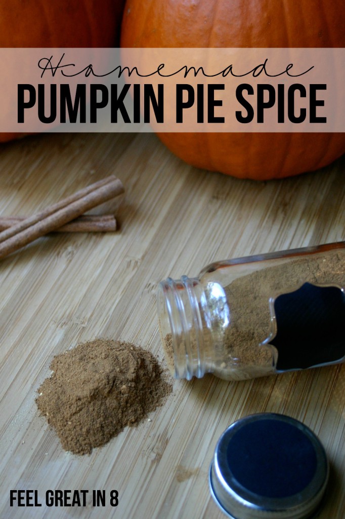 It only takes a few minutes to make your own Homemade Pumpkin Pie Spice for all your favorite pumpkin recipes! #homemade #spice #pumpkin