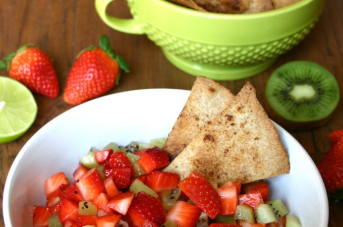 Even your kids will never guess that this yummy sweet Strawberry Salsa & Baked Cinnamon Chips make a healthy real food snack! | Feel Great in 8 - Healthy Real Food Recipes