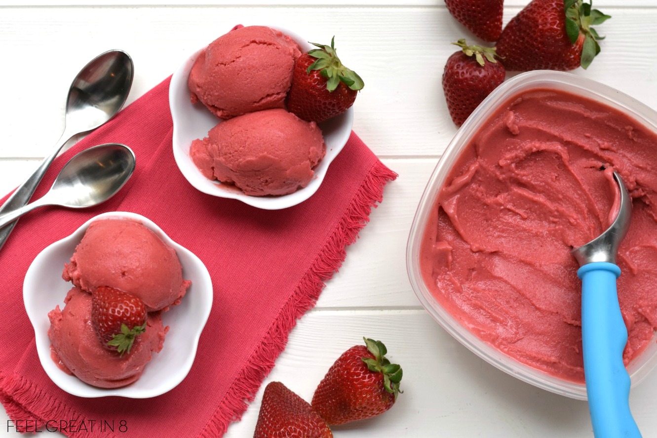 You only need 5 minutes and 4 healthy real food ingredients to make this Homemade Strawberry Frozen Yogurt - No ice cream maker required! At only 100 calories per serving, you'll love this sweet guilt-free dessert!