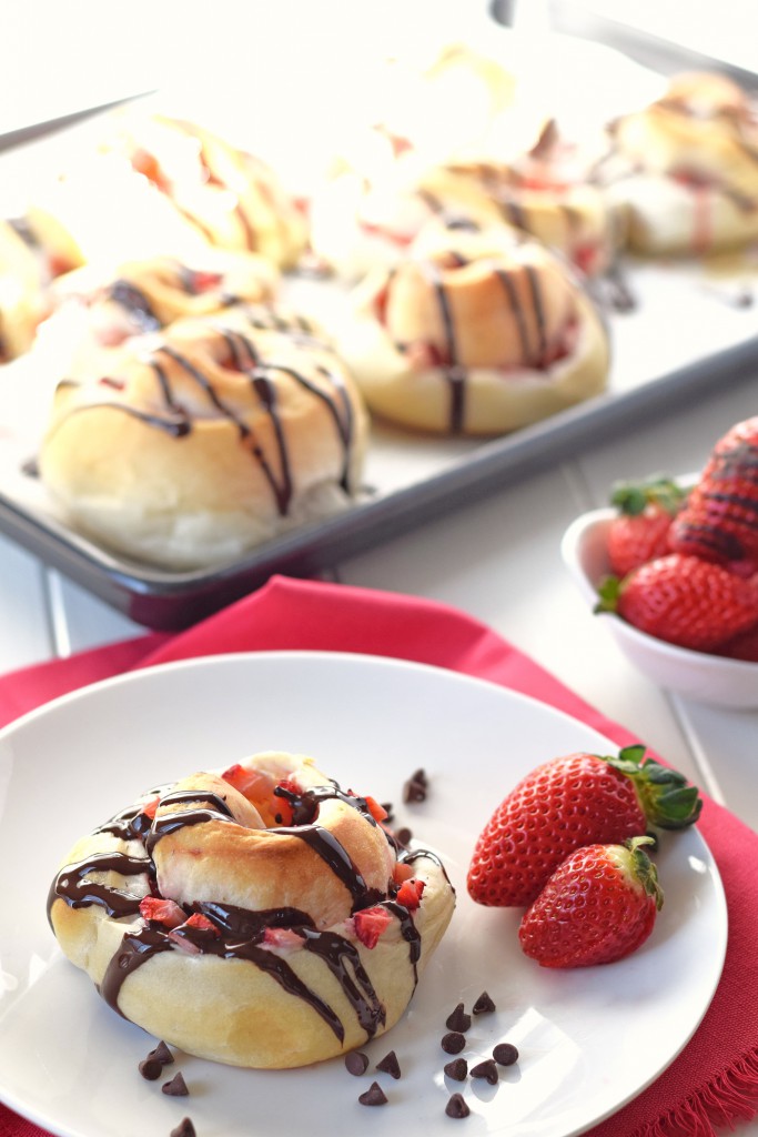 Chocolate Covered Strawberry Sweet Rolls - All the flavor of a chocolate covered strawberry in easy to make sweet rolls!