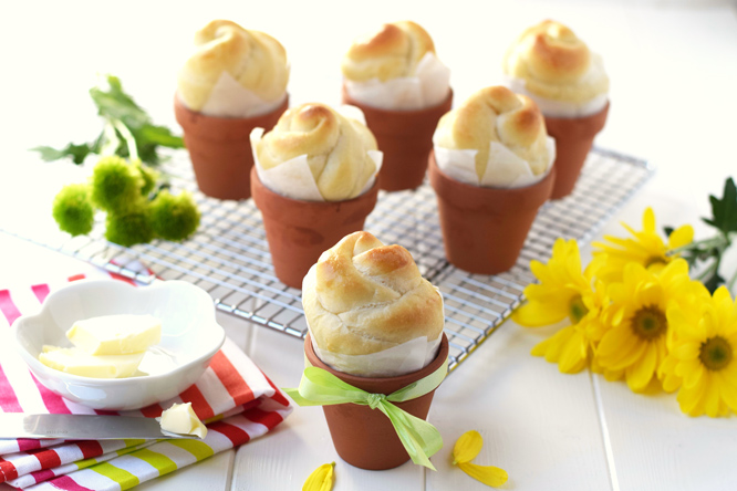 Flower Pot Bread (or is it Flour Pot Bread?)