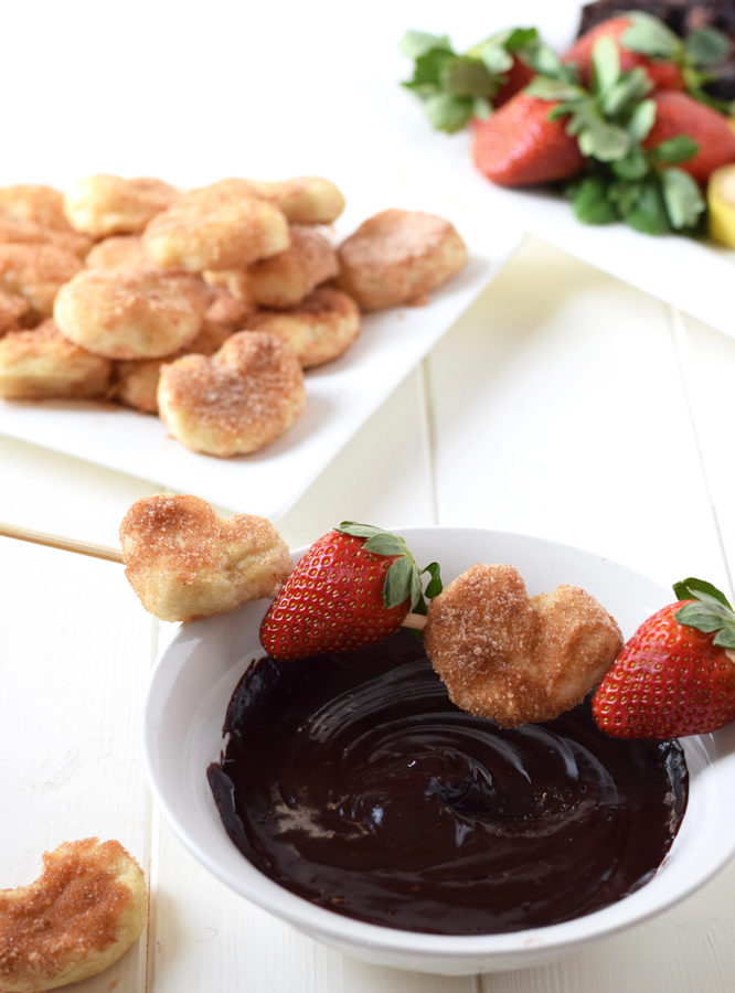 Healthy Chocolate Fondue & Cinnamon Sugar Hearts - Two quick and easy ways to make healthy, clean eating chocolate fondue and indulgent cinnamon sugar hearts to dip! The perfect combination!